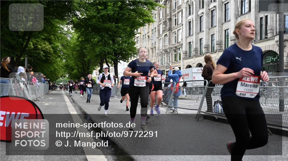 14.06.2026 - REWE Women's Run J. Mangold http://msf.ph/oto/9772291 14.06.2026 10:00:46 Ziel 10162, 10204, 10370, 10393, 10522, 10576, 10637, 10663, 11104, 11150, 11265, 11334, 11440, 11472, 11522 meine-sportfotos.de