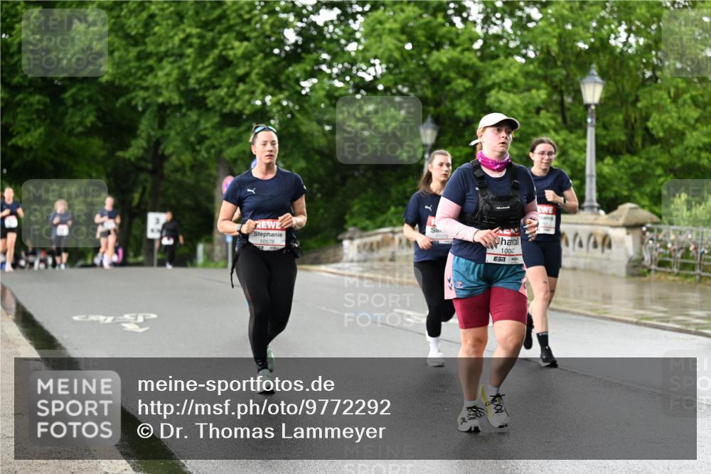 14.06.2026 - REWE Women's Run Dr. Thomas Lammeyer http://msf.ph/oto/9772292 14.06.2026 09:50:32 Laufen 11073, 10578, 10047, 5229 meine-sportfotos.de
