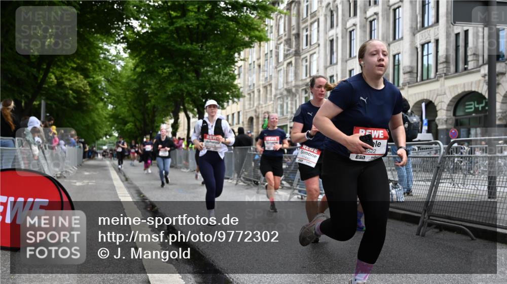14.06.2026 - REWE Women's Run J. Mangold http://msf.ph/oto/9772302 14.06.2026 10:00:47 Ziel 10162, 10204, 10370, 10393, 10522, 10576, 10637, 10663, 11104, 11150, 11265, 11334, 11440, 11472, 11522 meine-sportfotos.de