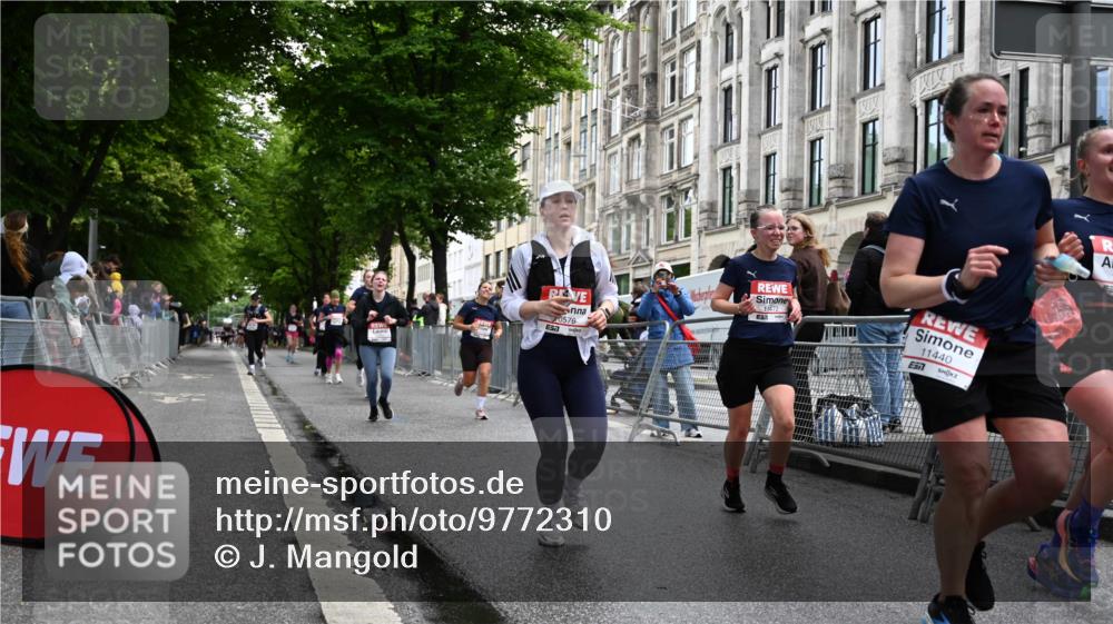 14.06.2026 - REWE Women's Run J. Mangold http://msf.ph/oto/9772310 14.06.2026 10:00:48 Ziel 10068, 10204, 10370, 10393, 10522, 10576, 10637, 10663, 11104, 11150, 11265, 11334, 11412, 11440, 11472, 11522 meine-sportfotos.de