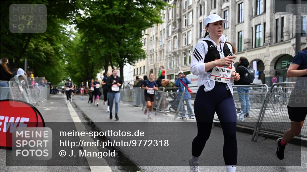 14.06.2026 - REWE Women's Run J. Mangold http://msf.ph/oto/9772318 14.06.2026 10:00:49 Ziel 10068, 10204, 10370, 10393, 10522, 10576, 11150, 11265, 11308, 11334, 11412, 11440, 11472, 11522 meine-sportfotos.de