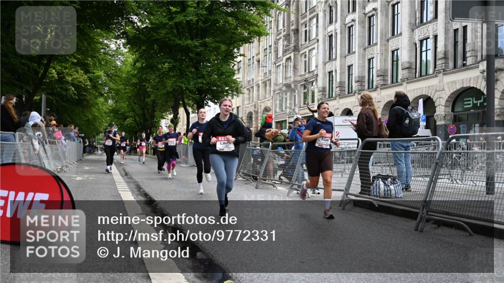 14.06.2026 - REWE Women's Run J. Mangold http://msf.ph/oto/9772331 14.06.2026 10:00:50 Ziel 10068, 10370, 10522, 10576, 11150, 11265, 11308, 11334, 11412, 11440, 11472, 11522 meine-sportfotos.de