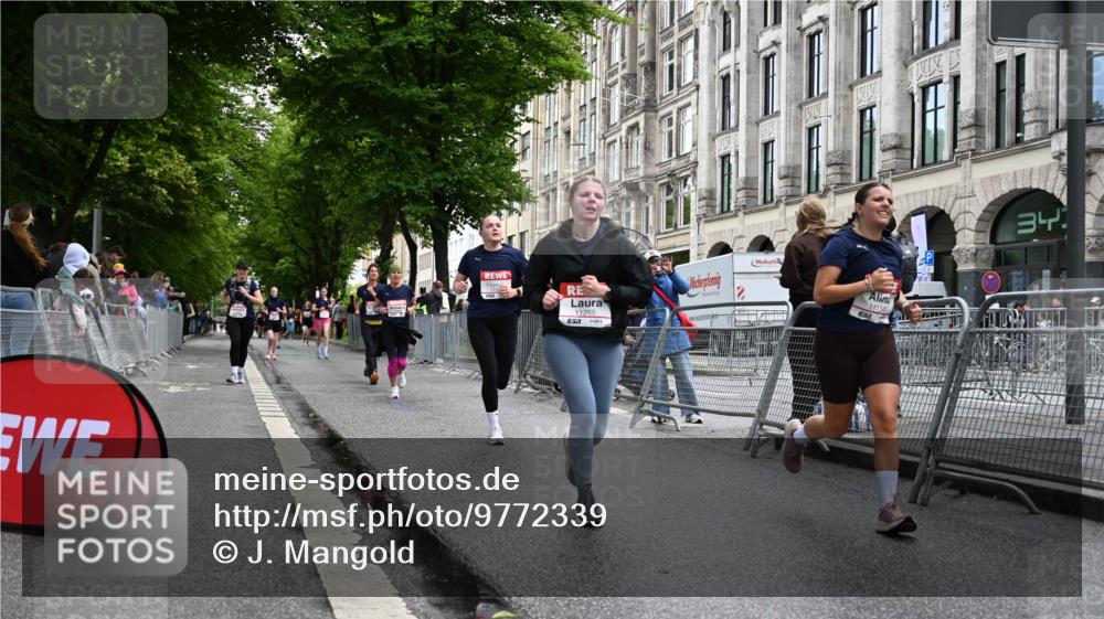 14.06.2026 - REWE Women's Run J. Mangold http://msf.ph/oto/9772339 14.06.2026 10:00:51 Ziel 10068, 10370, 10522, 10576, 11150, 11265, 11308, 11412, 11440, 11472, 11522 meine-sportfotos.de