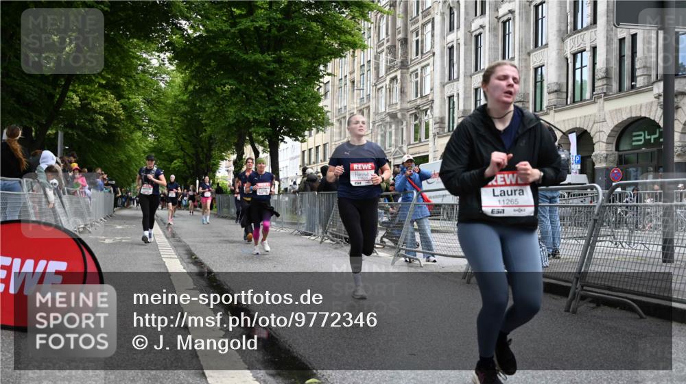 14.06.2026 - REWE Women's Run J. Mangold http://msf.ph/oto/9772346 14.06.2026 10:00:51 Ziel 10068, 10370, 10522, 10576, 11150, 11265, 11308, 11412, 11440, 11472, 11522 meine-sportfotos.de