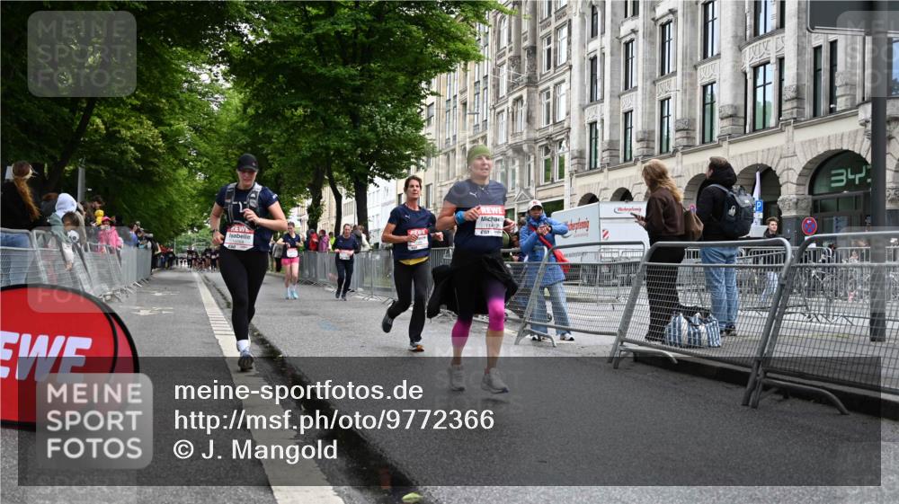 14.06.2026 - REWE Women's Run J. Mangold http://msf.ph/oto/9772366 14.06.2026 10:00:53 Ziel 10068, 10221, 11150, 11265, 11308, 11412, 11522 meine-sportfotos.de