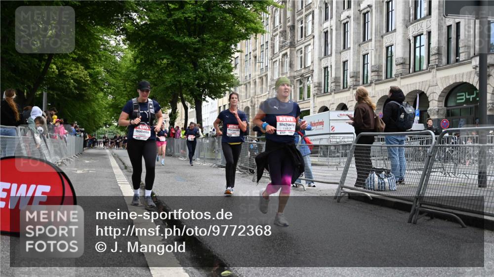 14.06.2026 - REWE Women's Run J. Mangold http://msf.ph/oto/9772368 14.06.2026 10:00:54 Ziel 10068, 10221, 11150, 11265, 11308, 11412, 11522 meine-sportfotos.de