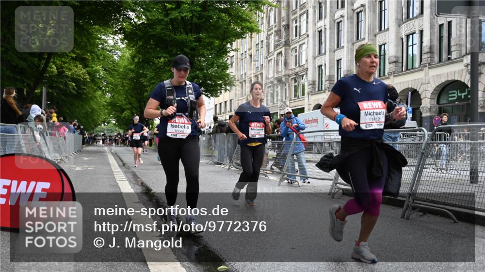 14.06.2026 - REWE Women's Run J. Mangold http://msf.ph/oto/9772376 14.06.2026 10:00:54 Ziel 10068, 10221, 11150, 11265, 11308, 11412, 11522 meine-sportfotos.de