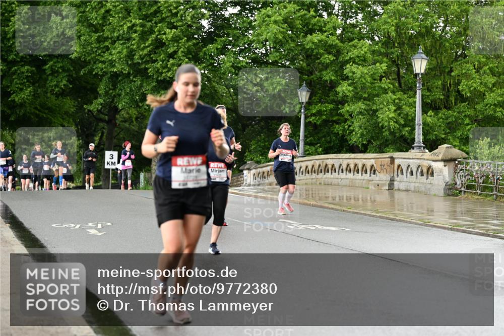 14.06.2026 - REWE Women's Run Dr. Thomas Lammeyer http://msf.ph/oto/9772380 14.06.2026 09:50:42 Laufen 3, 11455 meine-sportfotos.de