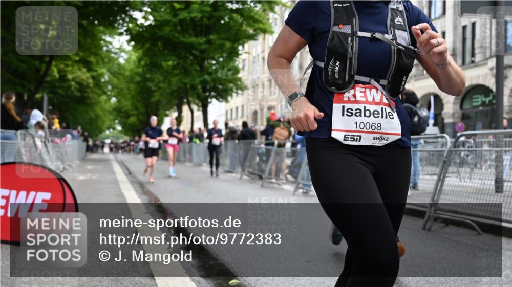 14.06.2026 - REWE Women's Run J. Mangold http://msf.ph/oto/9772383 14.06.2026 10:00:55 Ziel 10068, 10121, 10221, 10792, 11150, 11265, 11308, 11412, 11522 meine-sportfotos.de