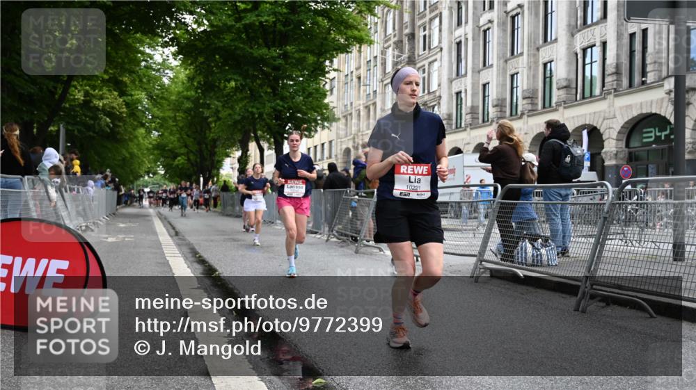 14.06.2026 - REWE Women's Run J. Mangold http://msf.ph/oto/9772399 14.06.2026 10:00:59 Ziel 10121, 10221, 10792, 10933, 11308, 11375 meine-sportfotos.de