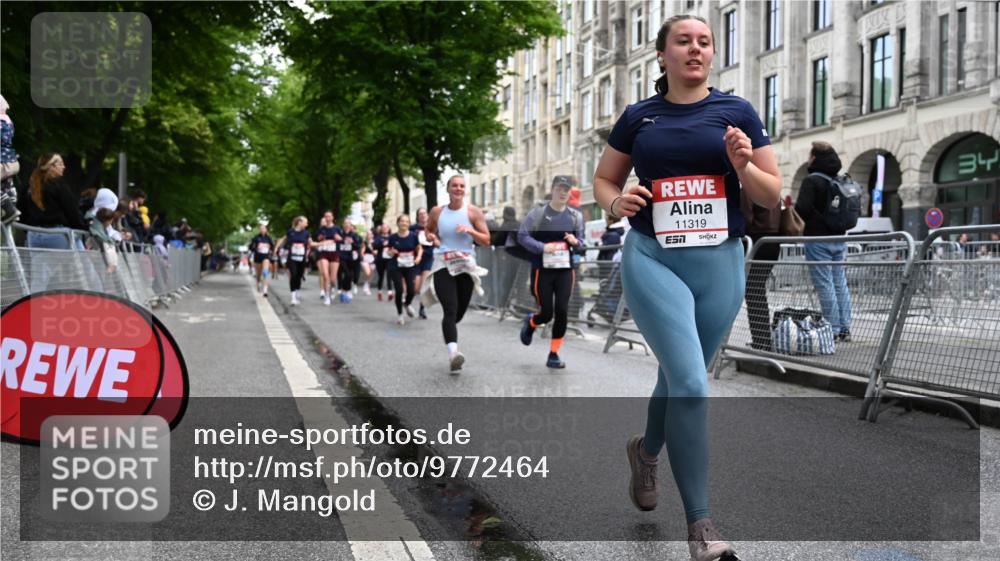 14.06.2026 - REWE Women's Run J. Mangold http://msf.ph/oto/9772464 14.06.2026 10:01:10 Ziel 10077, 10369, 10824, 10828, 10902, 10915, 10966, 11018, 11196, 11319 meine-sportfotos.de