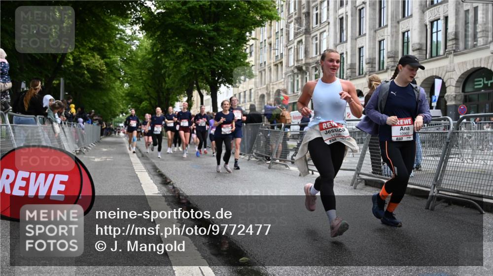 14.06.2026 - REWE Women's Run J. Mangold http://msf.ph/oto/9772477 14.06.2026 10:01:11 Ziel 10077, 10307, 10369, 10482, 10812, 10824, 10828, 10902, 10915, 10966, 11018, 11044, 11045, 11196, 11206, 11319 meine-sportfotos.de
