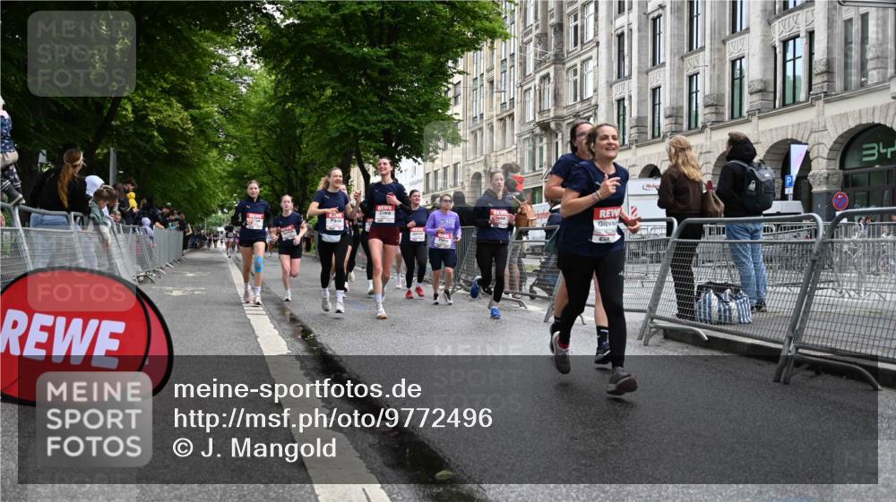 14.06.2026 - REWE Women's Run J. Mangold http://msf.ph/oto/9772496 14.06.2026 10:01:13 Ziel 10077, 10307, 10315, 10369, 10482, 10812, 10824, 10828, 10902, 10915, 10966, 11018, 11044, 11045, 11196, 11206, 11319, 11361 meine-sportfotos.de
