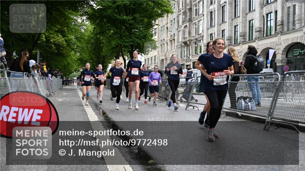 14.06.2026 - REWE Women's Run J. Mangold http://msf.ph/oto/9772498 14.06.2026 10:01:13 Ziel 10077, 10307, 10315, 10369, 10482, 10812, 10824, 10828, 10902, 10915, 10966, 11018, 11044, 11045, 11196, 11206, 11319, 11361 meine-sportfotos.de