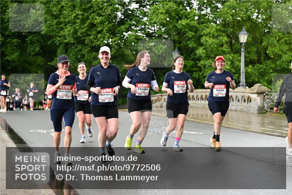 14.06.2026 - REWE Women's Run Dr. Thomas Lammeyer http://msf.ph/oto/9772506 14.06.2026 09:50:57 Laufen 11083, 7, 10692, 10208, 7, 11405, 57, 10886, 44444, 10257, 4424 meine-sportfotos.de