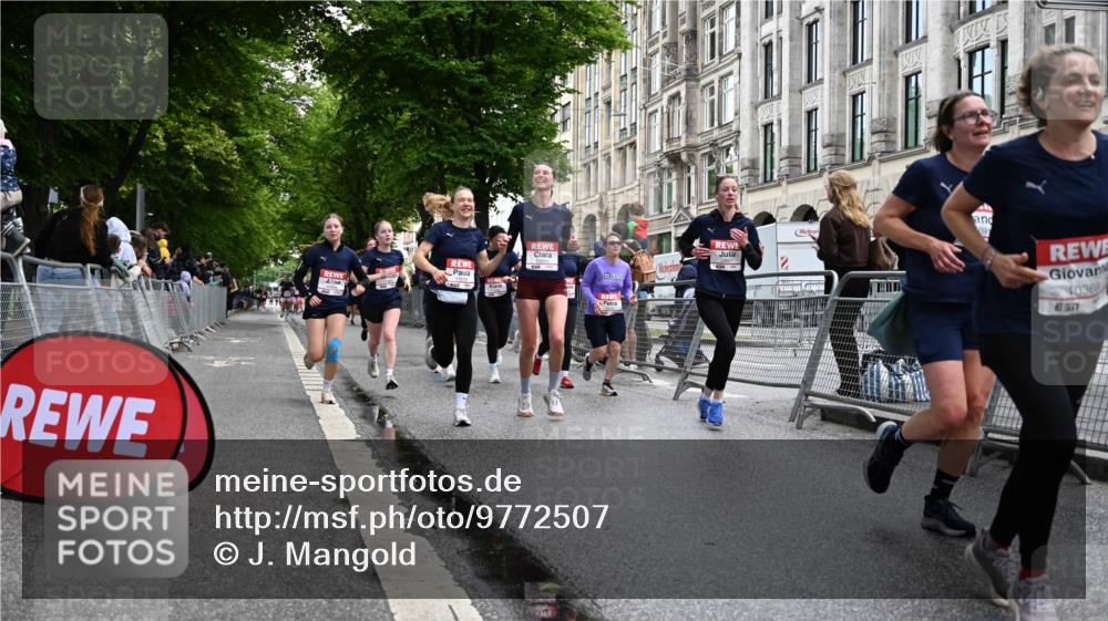 14.06.2026 - REWE Women's Run J. Mangold http://msf.ph/oto/9772507 14.06.2026 10:01:14 Ziel 10077, 10307, 10315, 10369, 10482, 10812, 10824, 10828, 10902, 10915, 10966, 11018, 11044, 11045, 11196, 11206, 11361 meine-sportfotos.de