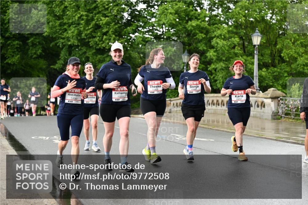 14.06.2026 - REWE Women's Run Dr. Thomas Lammeyer http://msf.ph/oto/9772508 14.06.2026 09:50:57 Laufen 10208, 11405, 57, 11083, 7, 10886, 7, 4444, 10257 meine-sportfotos.de