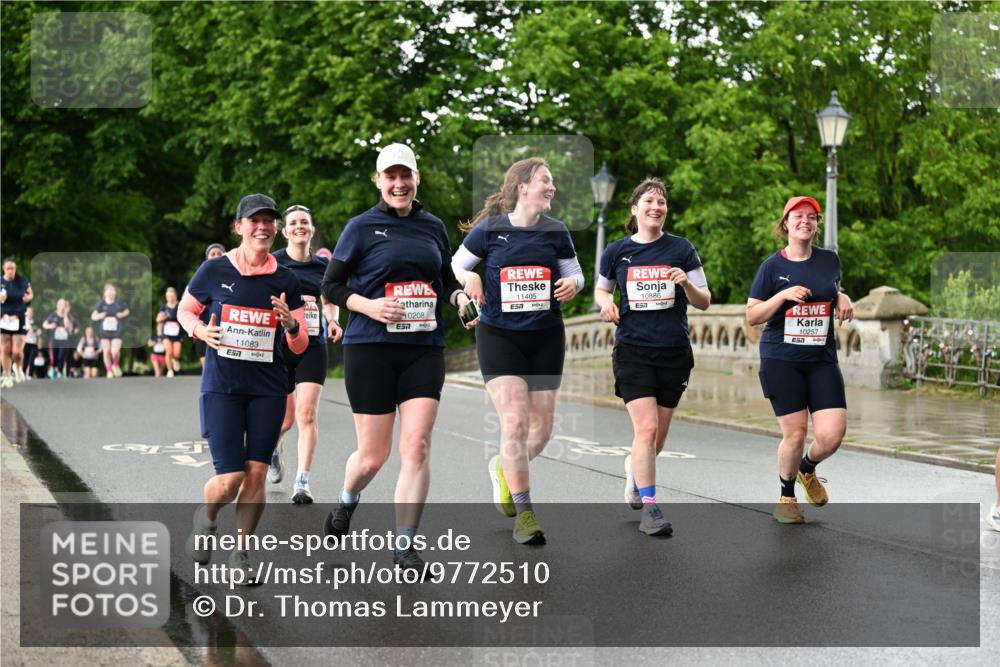 14.06.2026 - REWE Women's Run Dr. Thomas Lammeyer http://msf.ph/oto/9772510 14.06.2026 09:50:57 Laufen 11083, 7, 10208, 11405, 57, 10886, 444, 10257 meine-sportfotos.de