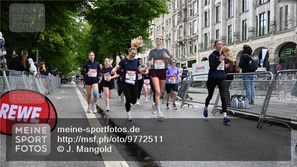 14.06.2026 - REWE Women's Run J. Mangold http://msf.ph/oto/9772511 14.06.2026 10:01:14 Ziel 10077, 10307, 10315, 10369, 10482, 10812, 10824, 10828, 10902, 10915, 10966, 11018, 11044, 11045, 11196, 11206, 11361 meine-sportfotos.de