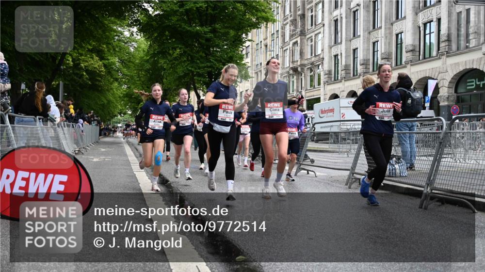 14.06.2026 - REWE Women's Run J. Mangold http://msf.ph/oto/9772514 14.06.2026 10:01:15 Ziel 10077, 10307, 10315, 10369, 10482, 10812, 10824, 10828, 10902, 10915, 10966, 11018, 11044, 11045, 11196, 11206, 11361 meine-sportfotos.de