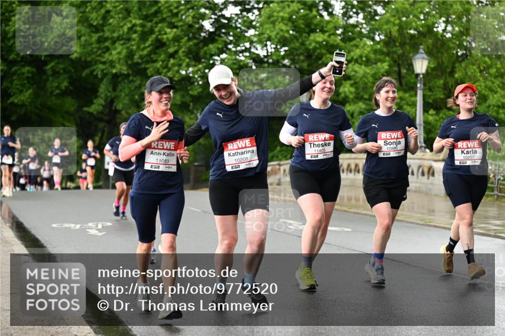 14.06.2026 - REWE Women's Run Dr. Thomas Lammeyer http://msf.ph/oto/9772520 14.06.2026 09:50:58 Laufen 11083, 10208, 7, 11405, 7, 10886, 10257 meine-sportfotos.de