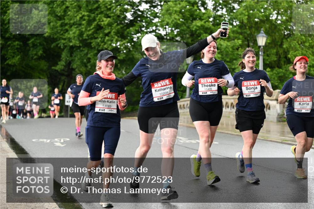 14.06.2026 - REWE Women's Run Dr. Thomas Lammeyer http://msf.ph/oto/9772523 14.06.2026 09:50:58 Laufen 11083, 7, 10208, 11405, 7, 10886, 7, 10257 meine-sportfotos.de