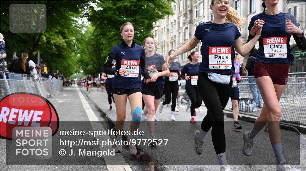 14.06.2026 - REWE Women's Run J. Mangold http://msf.ph/oto/9772527 14.06.2026 10:01:16 Ziel 10077, 10307, 10315, 10369, 10482, 10812, 10824, 10828, 10915, 10966, 11018, 11044, 11045, 11206, 11361 meine-sportfotos.de