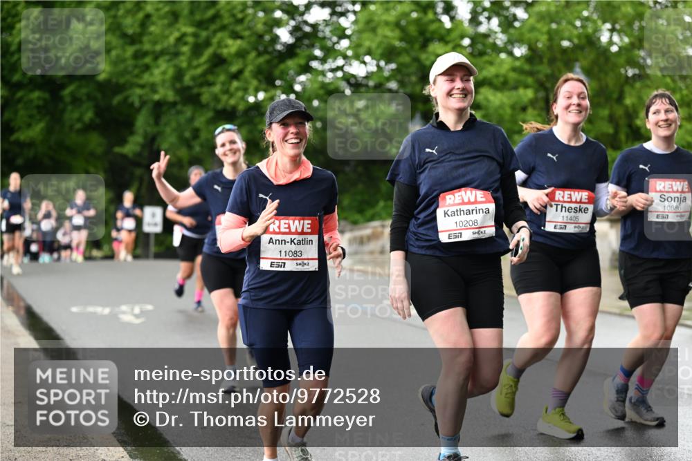 14.06.2026 - REWE Women's Run Dr. Thomas Lammeyer http://msf.ph/oto/9772528 14.06.2026 09:50:58 Laufen 11083, 10208, 57, 11405, 7, 10886 meine-sportfotos.de