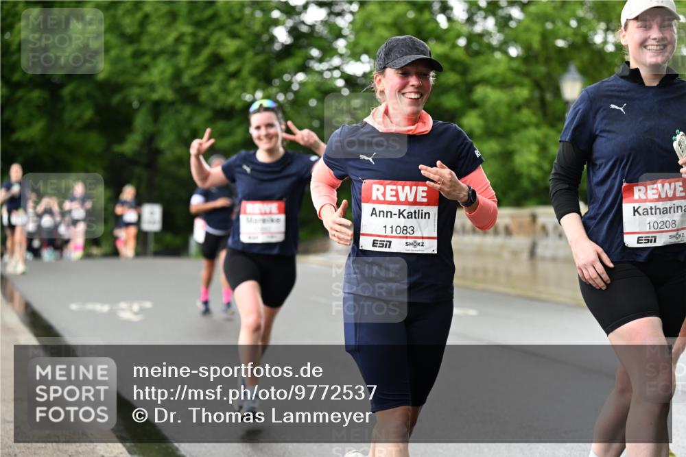 14.06.2026 - REWE Women's Run Dr. Thomas Lammeyer http://msf.ph/oto/9772537 14.06.2026 09:50:59 Laufen 11083, 10208, 7 meine-sportfotos.de