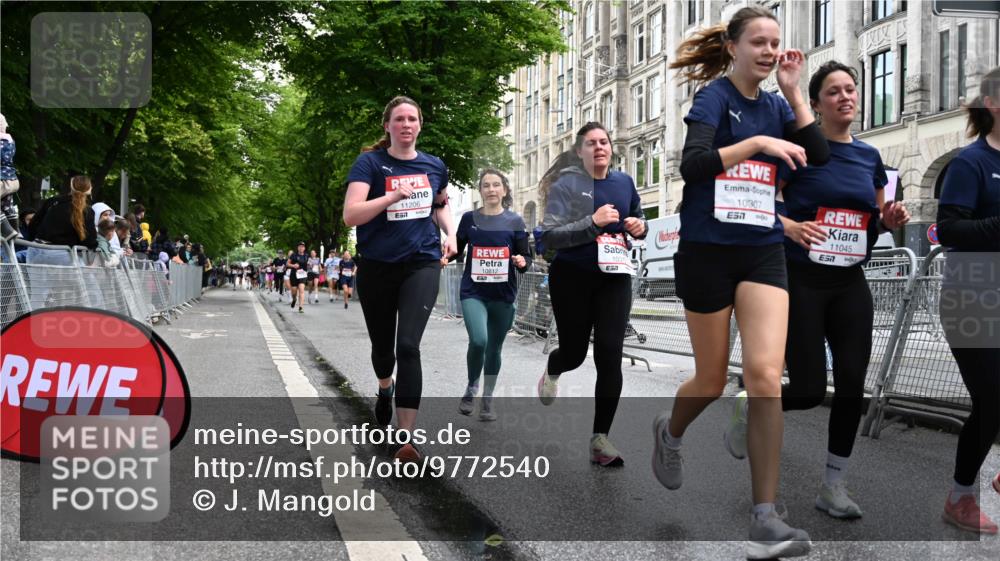 14.06.2026 - REWE Women's Run J. Mangold http://msf.ph/oto/9772540 14.06.2026 10:01:17 Ziel 10077, 10307, 10315, 10369, 10482, 10812, 10824, 10828, 10915, 10966, 11018, 11044, 11045, 11206, 11361 meine-sportfotos.de