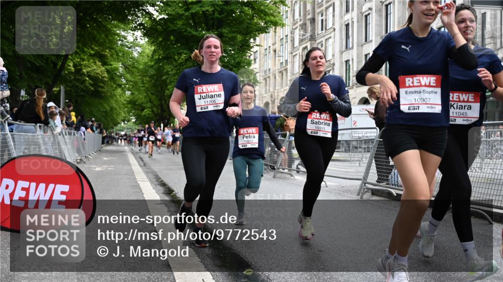 14.06.2026 - REWE Women's Run J. Mangold http://msf.ph/oto/9772543 14.06.2026 10:01:17 Ziel 10077, 10307, 10315, 10369, 10482, 10812, 10824, 10828, 10915, 10966, 11018, 11044, 11045, 11206, 11361 meine-sportfotos.de