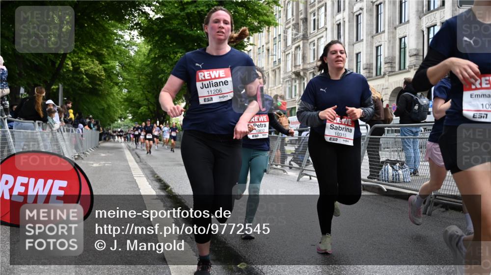 14.06.2026 - REWE Women's Run J. Mangold http://msf.ph/oto/9772545 14.06.2026 10:01:18 Ziel 10077, 10307, 10315, 10482, 10812, 10824, 10828, 10915, 10966, 11018, 11044, 11045, 11206, 11361 meine-sportfotos.de