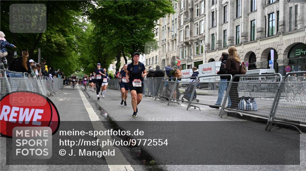 14.06.2026 - REWE Women's Run J. Mangold http://msf.ph/oto/9772554 14.06.2026 10:01:23 Ziel 10165, 10320, 10453, 10831, 11013, 11075, 11078 meine-sportfotos.de