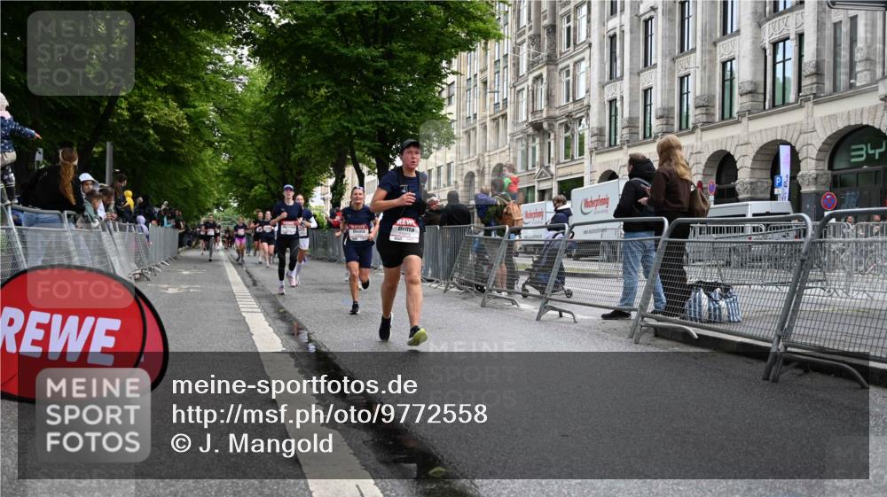14.06.2026 - REWE Women's Run J. Mangold http://msf.ph/oto/9772558 14.06.2026 10:01:24 Ziel 10165, 10320, 10453, 10495, 10831, 11013, 11075, 11078 meine-sportfotos.de
