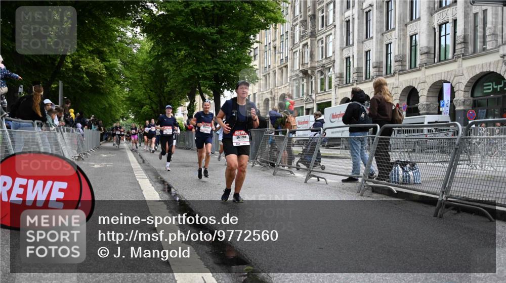 14.06.2026 - REWE Women's Run J. Mangold http://msf.ph/oto/9772560 14.06.2026 10:01:24 Ziel 10165, 10320, 10453, 10495, 10831, 11013, 11075, 11078 meine-sportfotos.de