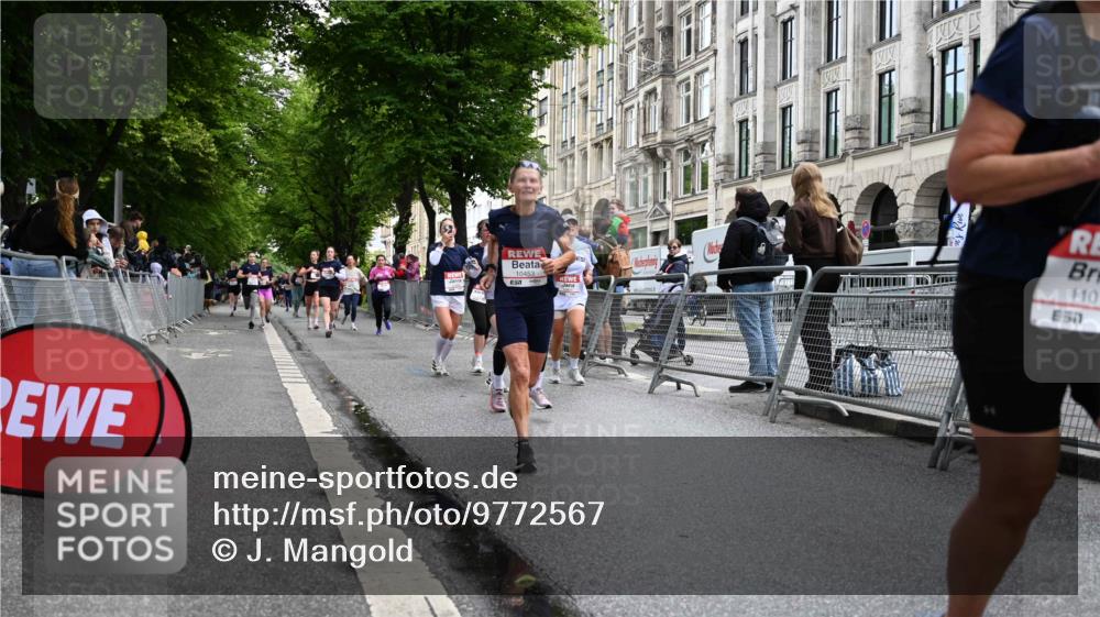 14.06.2026 - REWE Women's Run J. Mangold http://msf.ph/oto/9772567 14.06.2026 10:01:26 Ziel 10165, 10320, 10453, 10495, 10831, 11013, 11075, 11078, 11285 meine-sportfotos.de
