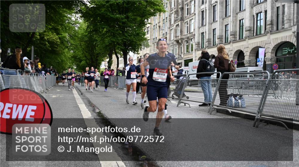 14.06.2026 - REWE Women's Run J. Mangold http://msf.ph/oto/9772572 14.06.2026 10:01:26 Ziel 10165, 10320, 10453, 10495, 10831, 11013, 11075, 11078, 11285 meine-sportfotos.de