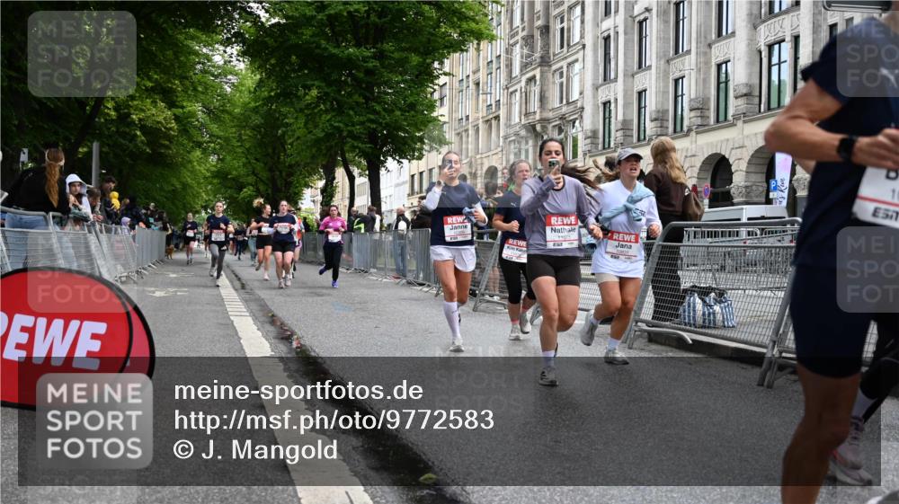14.06.2026 - REWE Women's Run J. Mangold http://msf.ph/oto/9772583 14.06.2026 10:01:27 Ziel 10165, 10320, 10453, 10495, 10521, 10831, 11013, 11075, 11078, 11285 meine-sportfotos.de