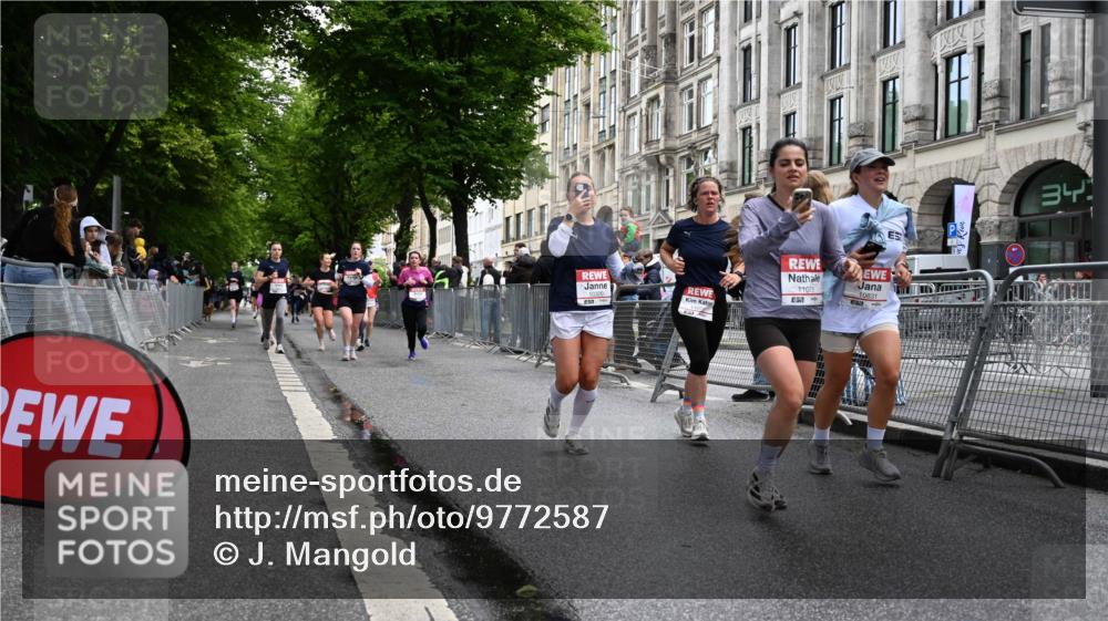 14.06.2026 - REWE Women's Run J. Mangold http://msf.ph/oto/9772587 14.06.2026 10:01:28 Ziel 10165, 10320, 10453, 10495, 10521, 10831, 11013, 11038, 11039, 11075, 11078, 11225, 11285 meine-sportfotos.de