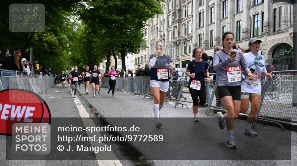 14.06.2026 - REWE Women's Run J. Mangold http://msf.ph/oto/9772589 14.06.2026 10:01:28 Ziel 10165, 10320, 10453, 10495, 10521, 10831, 11013, 11038, 11039, 11075, 11078, 11225, 11285 meine-sportfotos.de