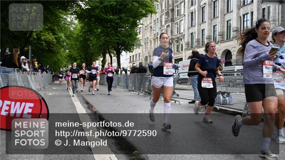 14.06.2026 - REWE Women's Run J. Mangold http://msf.ph/oto/9772590 14.06.2026 10:01:28 Ziel 10165, 10320, 10453, 10495, 10521, 10831, 11013, 11038, 11039, 11075, 11078, 11225, 11285 meine-sportfotos.de