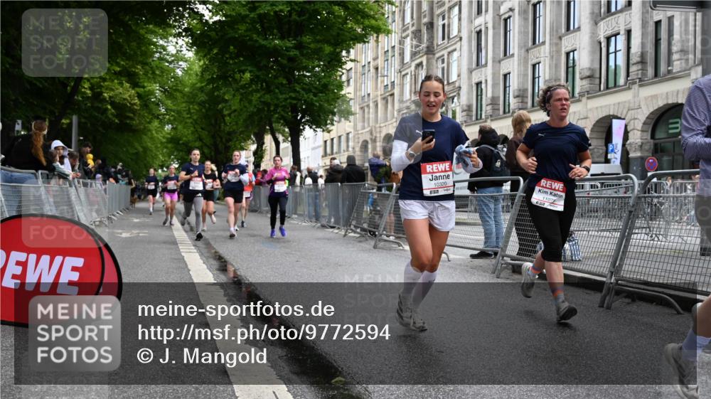 14.06.2026 - REWE Women's Run J. Mangold http://msf.ph/oto/9772594 14.06.2026 10:01:28 Ziel 10165, 10320, 10453, 10495, 10521, 10831, 11013, 11038, 11039, 11075, 11078, 11225, 11285 meine-sportfotos.de