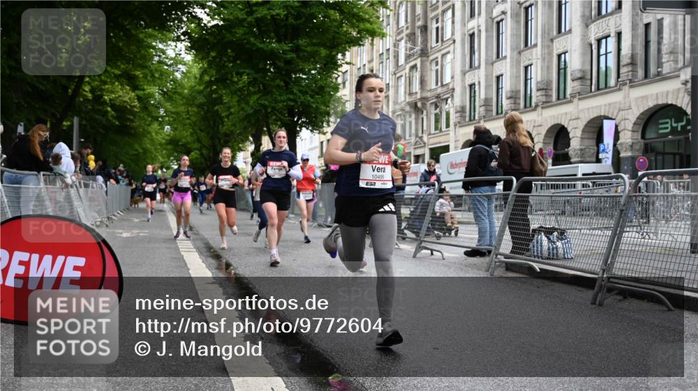 14.06.2026 - REWE Women's Run J. Mangold http://msf.ph/oto/9772604 14.06.2026 10:01:31 Ziel 10165, 10320, 10431, 10495, 10521, 10817, 10831, 11038, 11039, 11041, 11075, 11078, 11225, 11285 meine-sportfotos.de