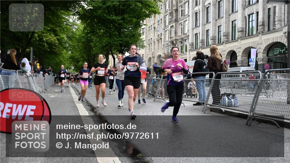 14.06.2026 - REWE Women's Run J. Mangold http://msf.ph/oto/9772611 14.06.2026 10:01:31 Ziel 10165, 10320, 10431, 10495, 10521, 10817, 10831, 11038, 11039, 11041, 11075, 11078, 11225, 11285 meine-sportfotos.de