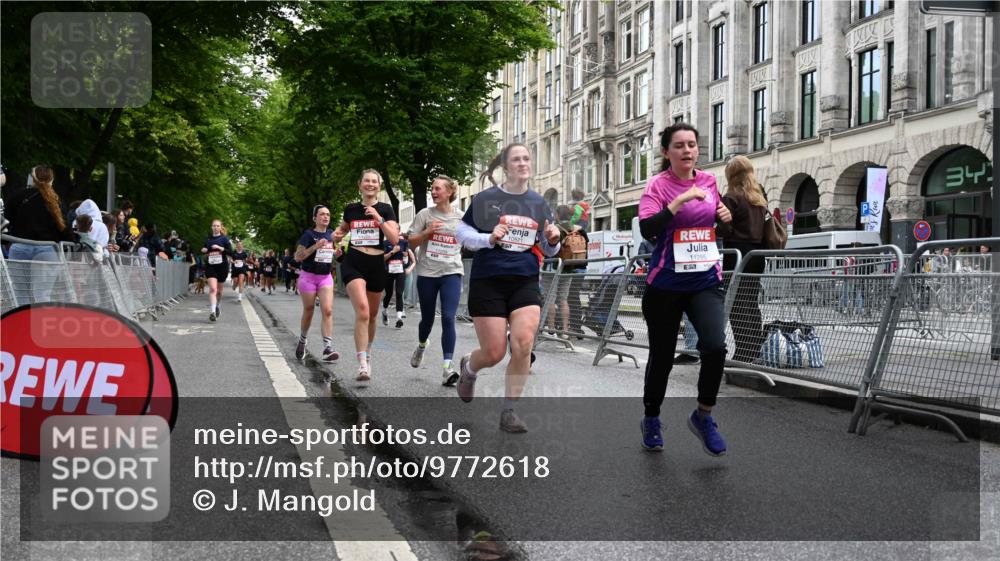 14.06.2026 - REWE Women's Run J. Mangold http://msf.ph/oto/9772618 14.06.2026 10:01:32 Ziel 10320, 10431, 10495, 10521, 10817, 10831, 11038, 11039, 11041, 11075, 11078, 11139, 11225, 11285 meine-sportfotos.de