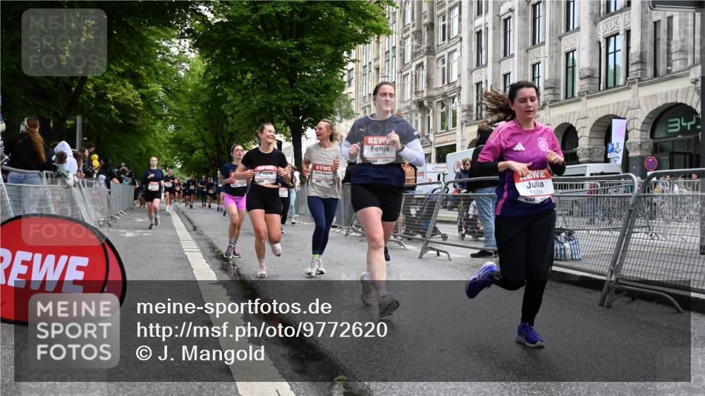 14.06.2026 - REWE Women's Run J. Mangold http://msf.ph/oto/9772620 14.06.2026 10:01:32 Ziel 10320, 10431, 10495, 10521, 10817, 10831, 11038, 11039, 11041, 11075, 11078, 11139, 11225, 11285 meine-sportfotos.de