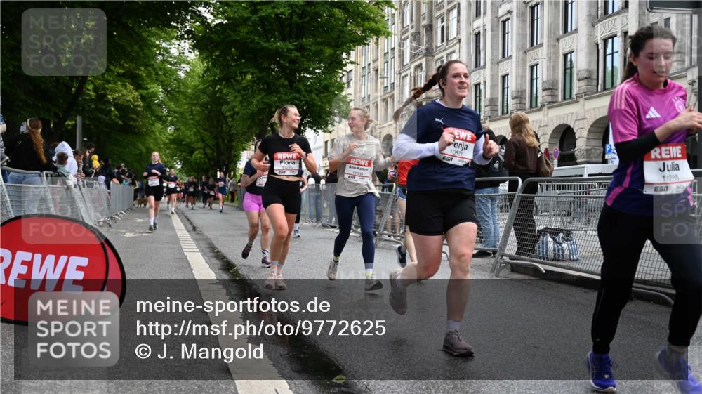 14.06.2026 - REWE Women's Run J. Mangold http://msf.ph/oto/9772625 14.06.2026 10:01:33 Ziel 10320, 10431, 10495, 10521, 10817, 11038, 11039, 11041, 11078, 11139, 11225, 11285 meine-sportfotos.de