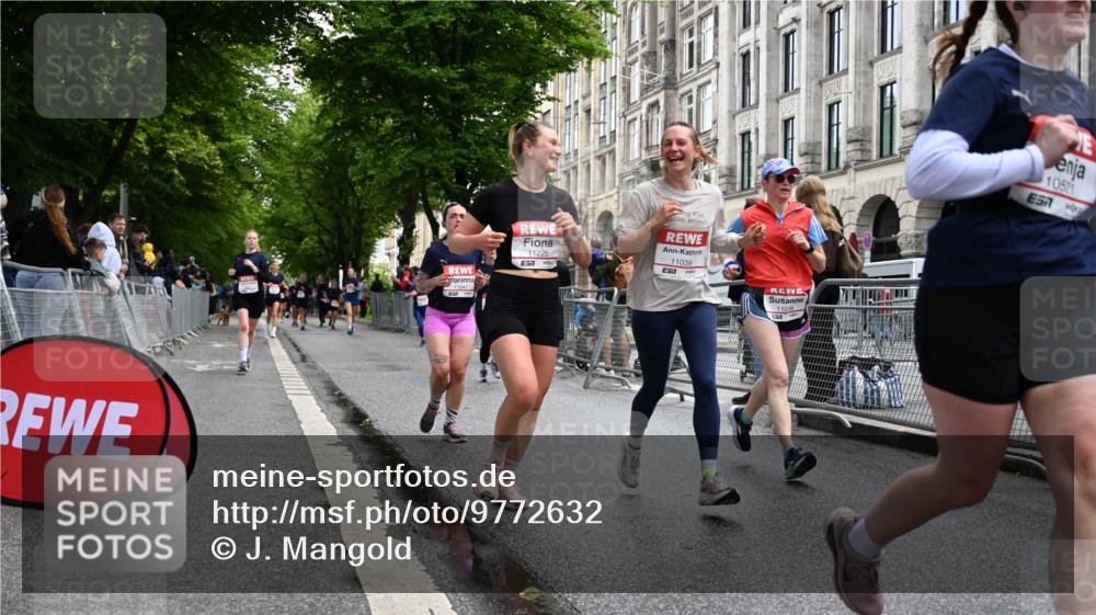 14.06.2026 - REWE Women's Run J. Mangold http://msf.ph/oto/9772632 14.06.2026 10:01:33 Ziel 10320, 10431, 10495, 10521, 10817, 11038, 11039, 11041, 11078, 11139, 11225, 11285 meine-sportfotos.de