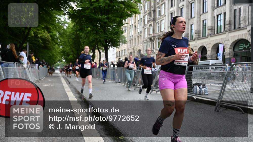 14.06.2026 - REWE Women's Run J. Mangold http://msf.ph/oto/9772652 14.06.2026 10:01:35 Ziel 10431, 10521, 10817, 11038, 11039, 11041, 11139, 11180, 11225, 11285, 11506 meine-sportfotos.de
