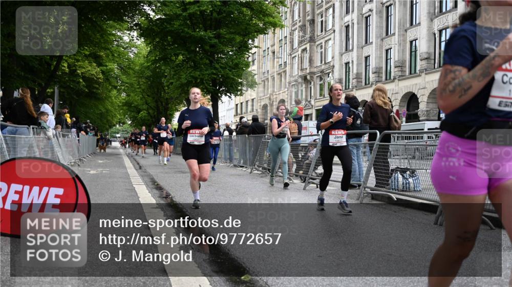 14.06.2026 - REWE Women's Run J. Mangold http://msf.ph/oto/9772657 14.06.2026 10:01:36 Ziel 10431, 10521, 10817, 11038, 11039, 11041, 11139, 11180, 11225, 11285, 11506 meine-sportfotos.de